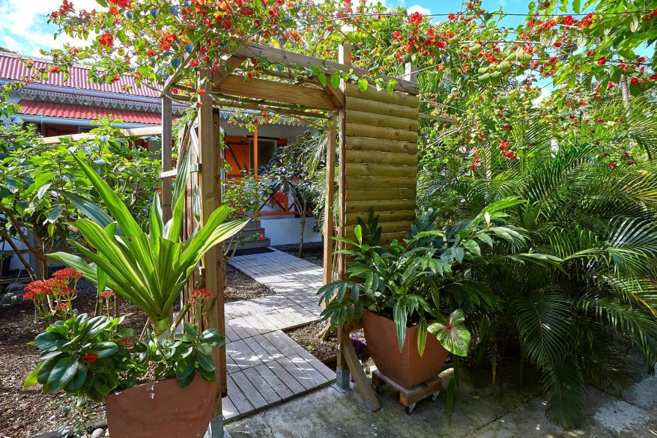 Soleil Couchant - Gites Deshaies Exterior photo