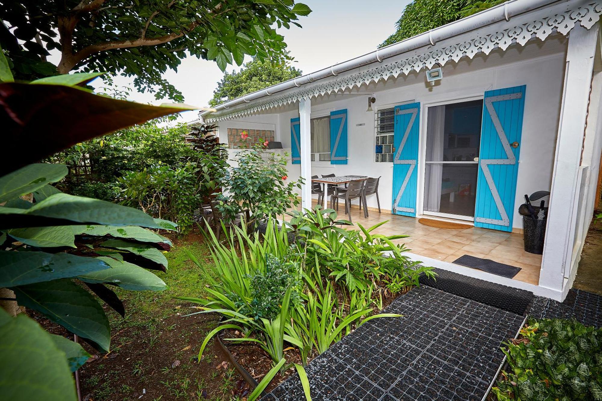 Soleil Couchant - Gites Deshaies Exterior photo